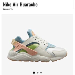 NWB Nike Huaraches